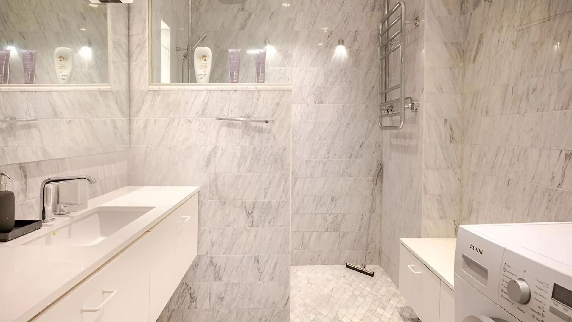 190M2 Modern Mansion In Central Helsinki Daire 0*,  Finlandiya
